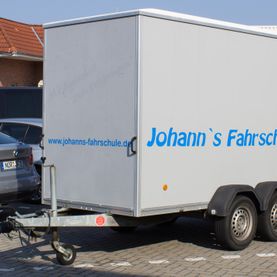 Johann's Fahrschule Upgant-Schott Transportanhänger